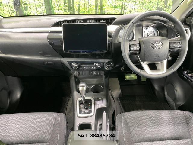Toyota HILUX 2022-02 8056011-1