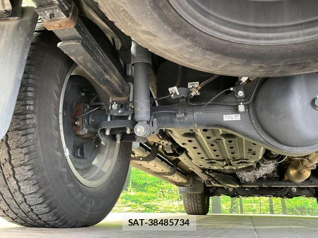 Toyota HILUX 2022-02 8056011-19