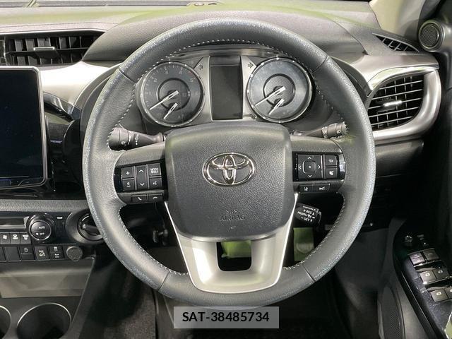 Toyota HILUX 2022-02 8056011-9