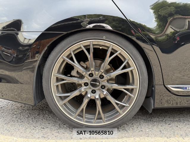 Lexus HS 2013-06 8053243-17