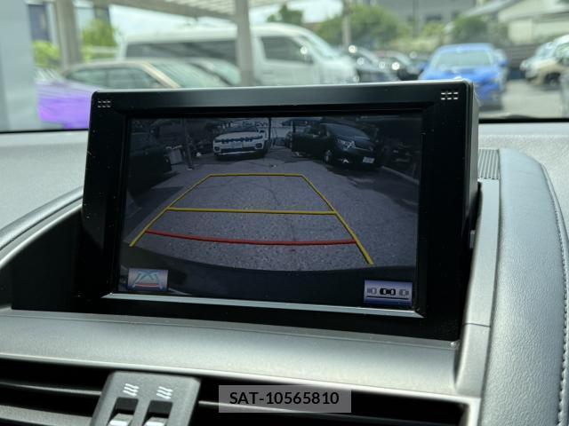 Lexus HS 2013-06 8053243-4