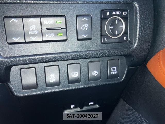 Lexus HS 2009-12 8053484-19
