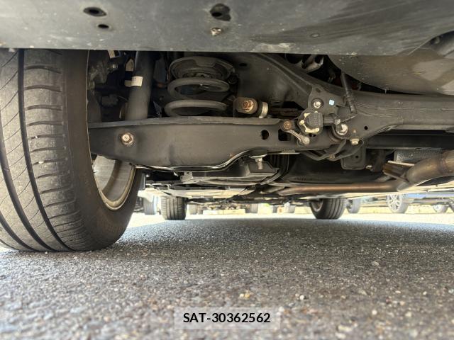 Lexus HS 2012-04 8054244-5