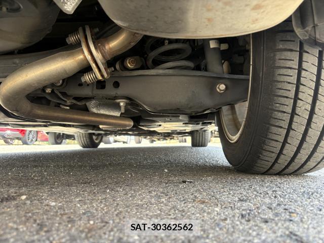 Lexus HS 2012-04 8054244-6
