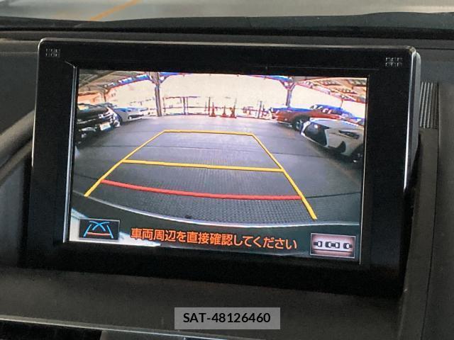Lexus HS 2016-06 8055749-12