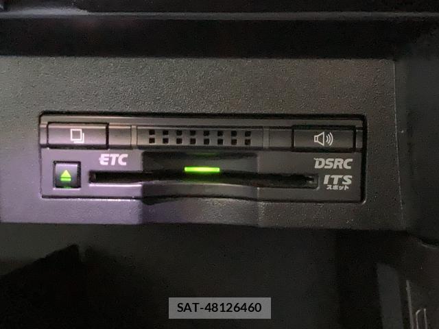 Lexus HS 2016-06 8055749-16