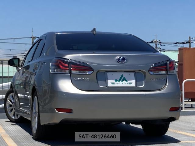 Lexus HS 2016-06 8055749-4