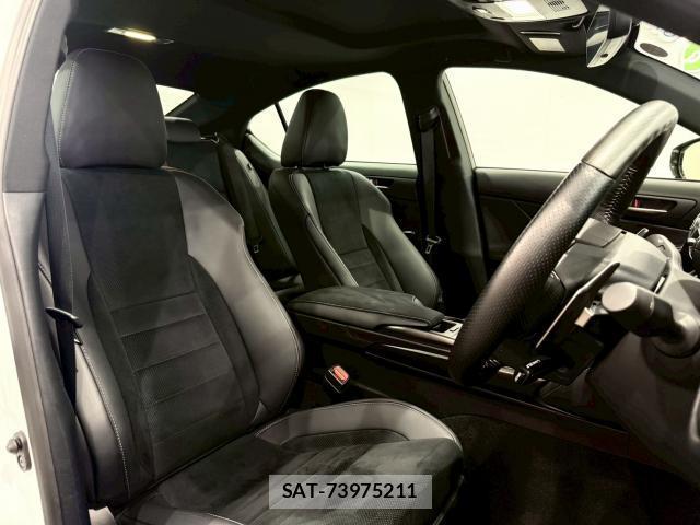 Lexus IS 2023-09 8054377-1