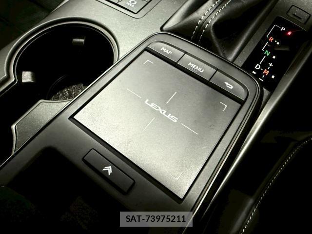 Lexus IS 2023-09 8054377-10