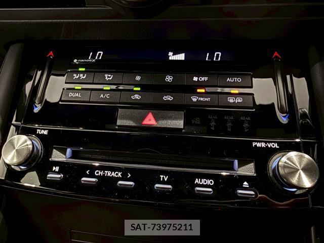 Lexus IS 2023-09 8054377-11