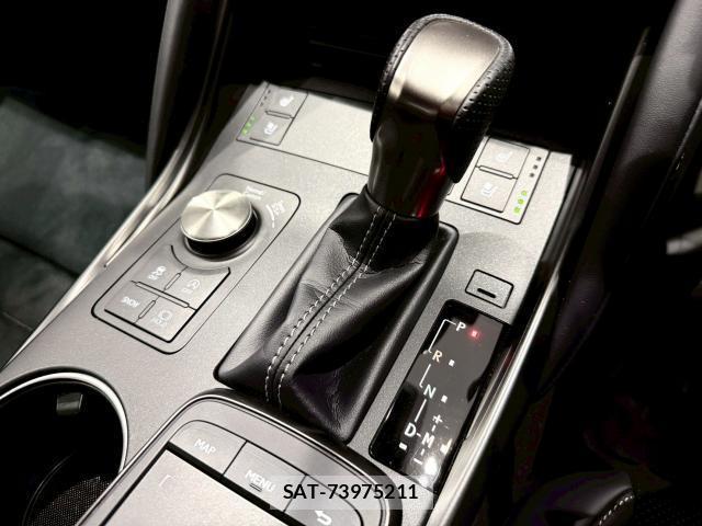 Lexus IS 2023-09 8054377-17