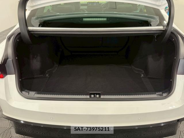Lexus IS 2023-09 8054377-18