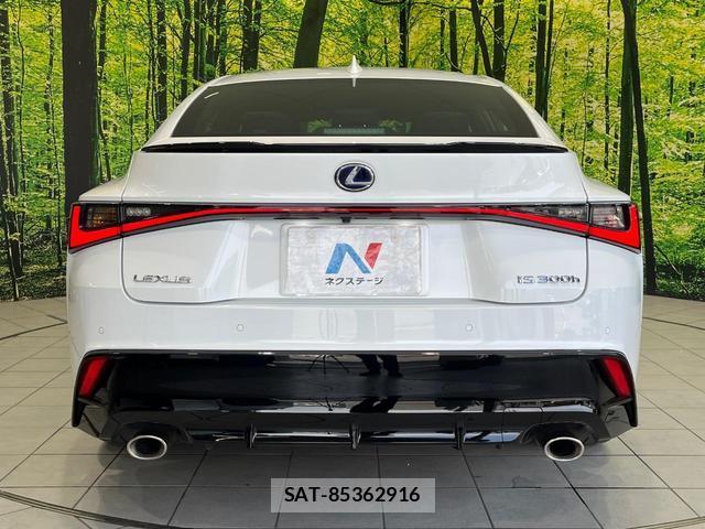 Lexus IS 2020-12 8054529-14