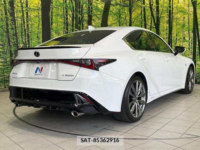 Lexus IS 2020-12 8054529-16