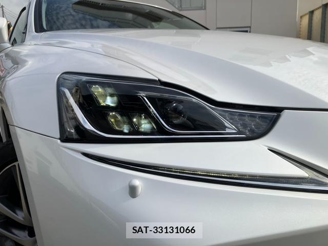Lexus IS 2017-06 8055189-14