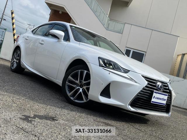 Lexus IS 2017-06 8055189-5