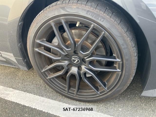 Lexus IS 2021-02 8055214-15