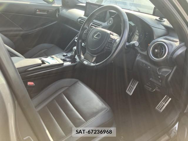 Lexus IS 2021-02 8055214-5