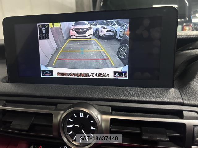 Lexus IS 2021-06 8055638-12