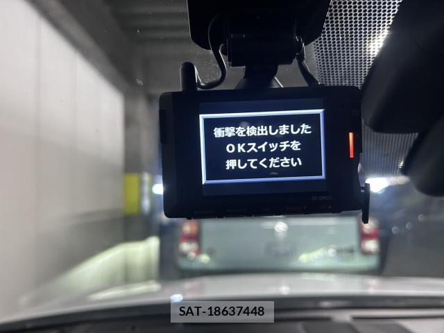 Lexus IS 2021-06 8055638-16