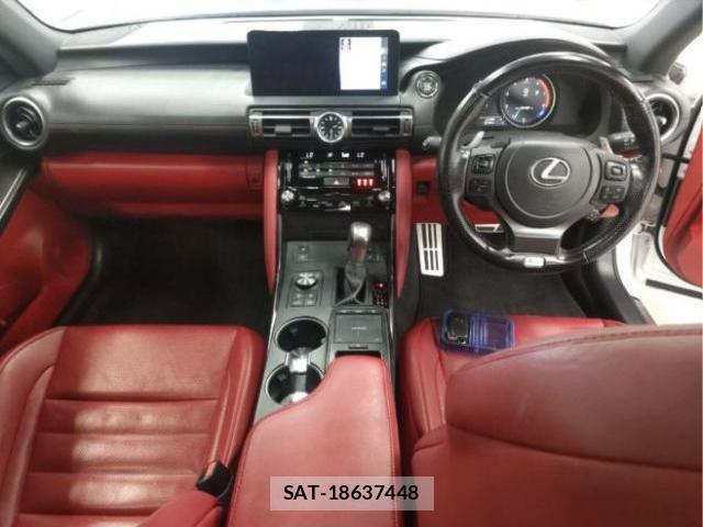 Lexus IS 2021-06 8055638-2
