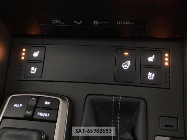 Lexus IS 2017-11 8055751-18