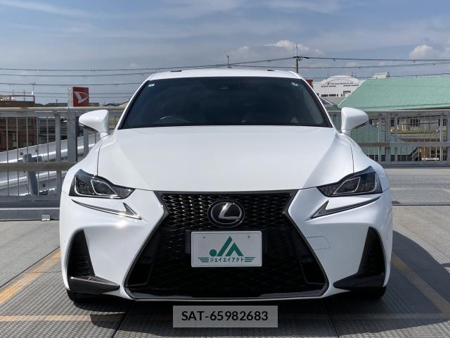 Lexus IS 2017-11 8055751-2