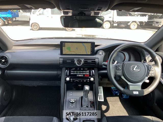 Lexus IS 2024-03 8055851-2