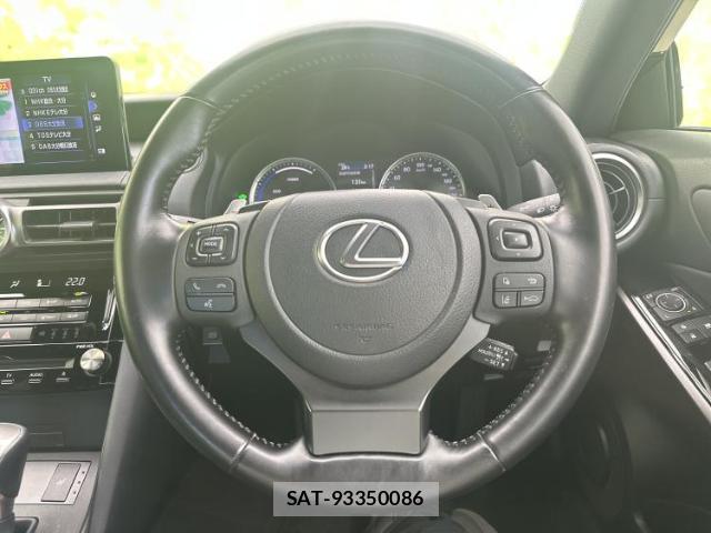 Lexus IS 2020-12 8056090-14