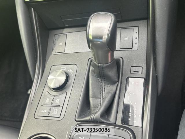 Lexus IS 2020-12 8056090-17