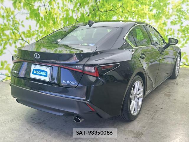 Lexus IS 2020-12 8056090-2
