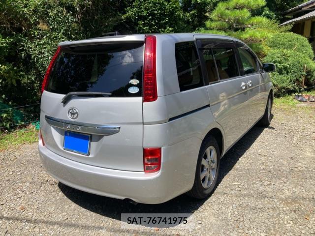 Toyota ISIS 2008-09 8053883-13