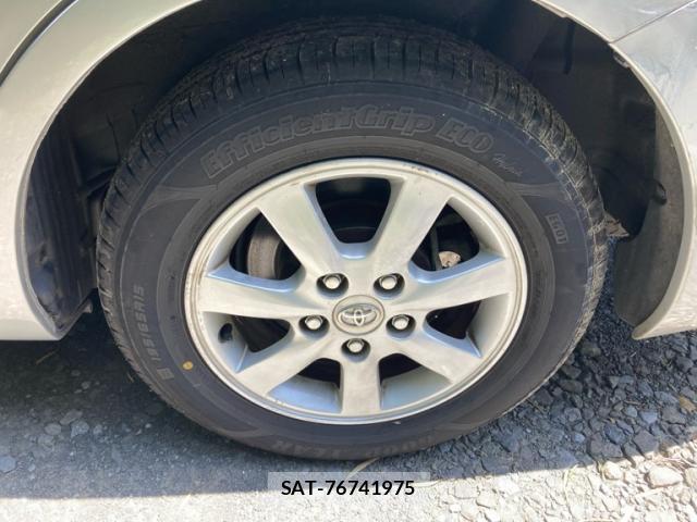 Toyota ISIS 2008-09 8053883-7