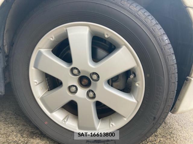 Toyota IST 2003-10 8053902-12