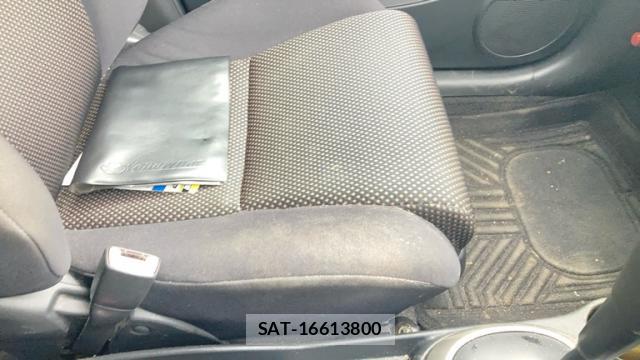Toyota IST 2003-10 8053902-19
