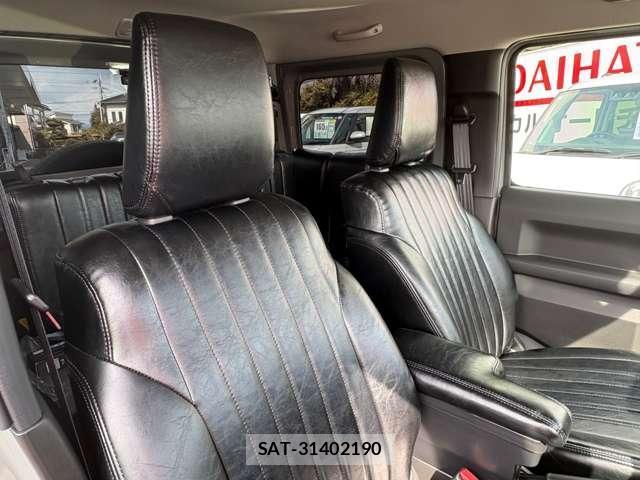 Suzuki JIMNY 2025-05 8055985-11