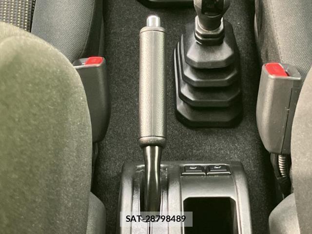 Suzuki JIMNY 2025-07 8056201-16