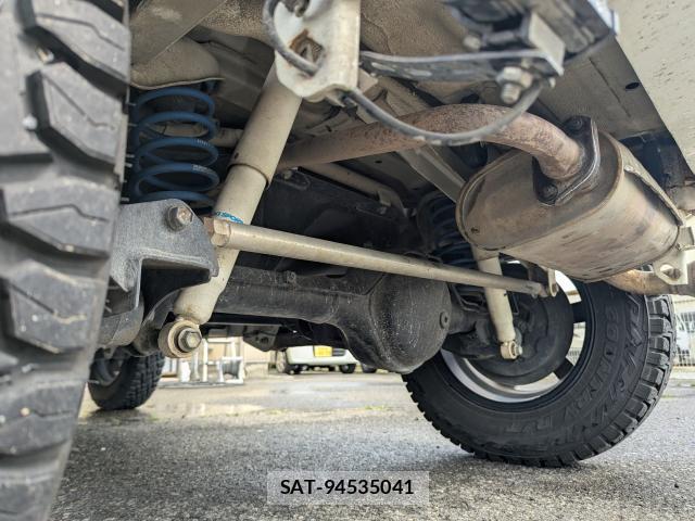 Suzuki JIMNY 2009-05 8056280-18
