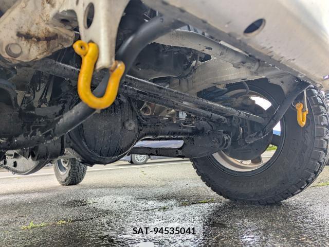 Suzuki JIMNY 2009-05 8056280-19