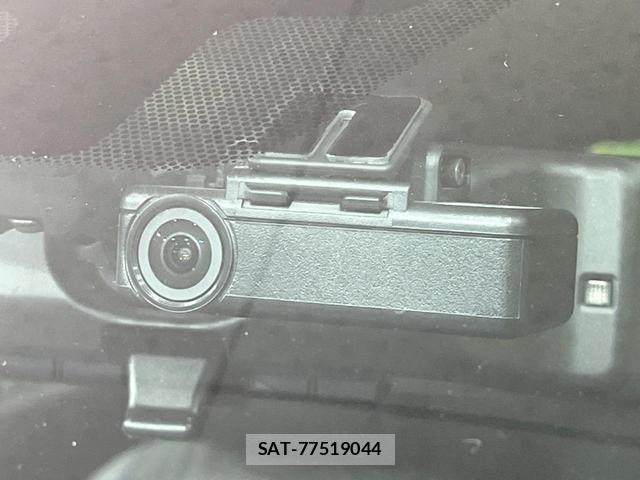 Nissan KICKS 2021-07 8054322-5