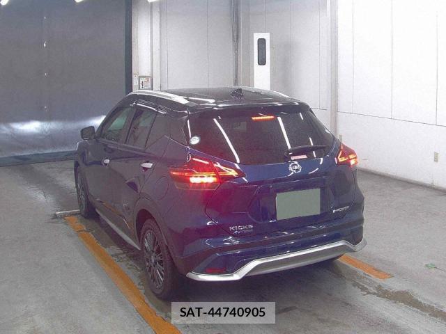 Nissan KICKS 2022-02 8055032-4