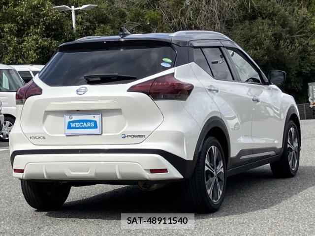 Nissan KIX 2021-09 8054971-2