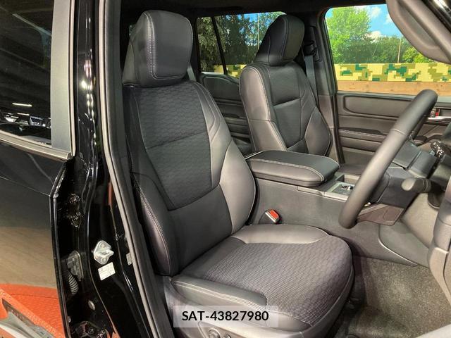 Toyota Land Cruiser 250 2025-02 8053536-7