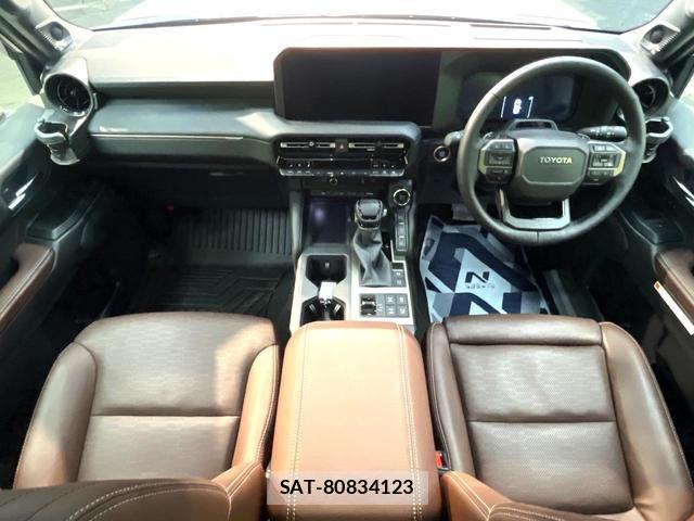 Toyota Land Cruiser 250 2025-03 8053982-1