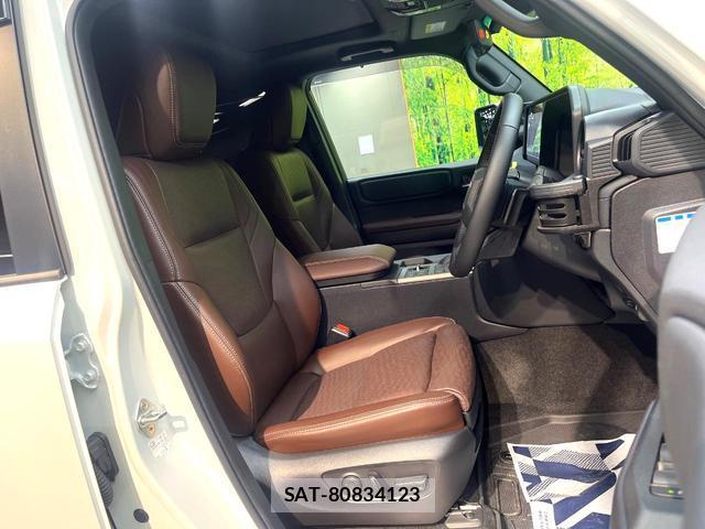 Toyota Land Cruiser 250 2025-03 8053982-7