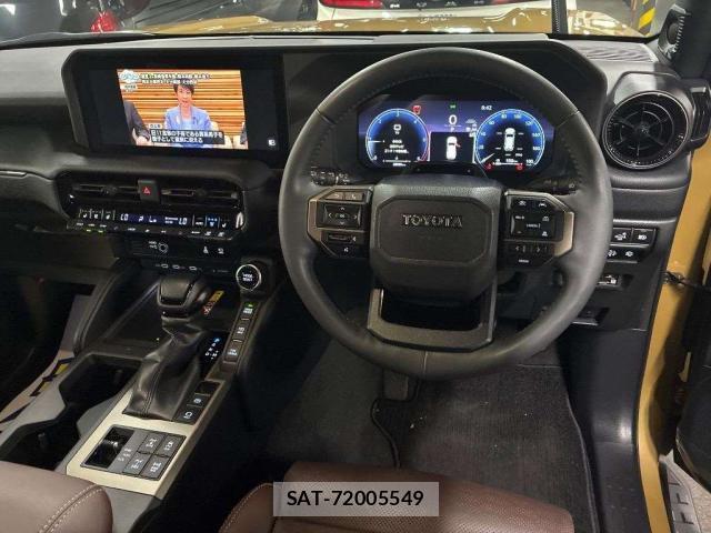 Toyota Land Cruiser 250 2024-12 8055311-2