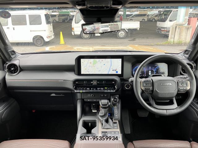 Toyota Land Cruiser 250 2025-04 8055818-2