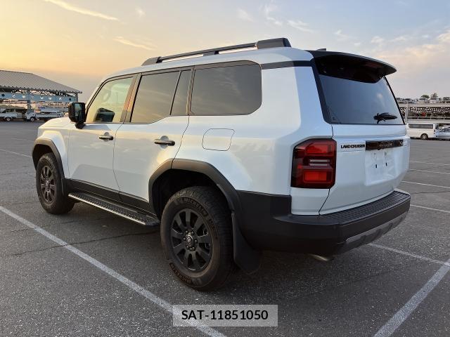 Toyota Land Cruiser 250 2024-06 8055847-1