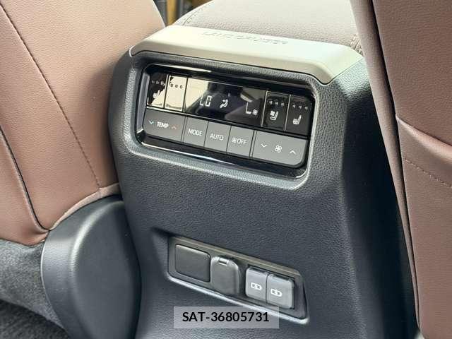 Toyota Land Cruiser 250 2025-01 8055950-18