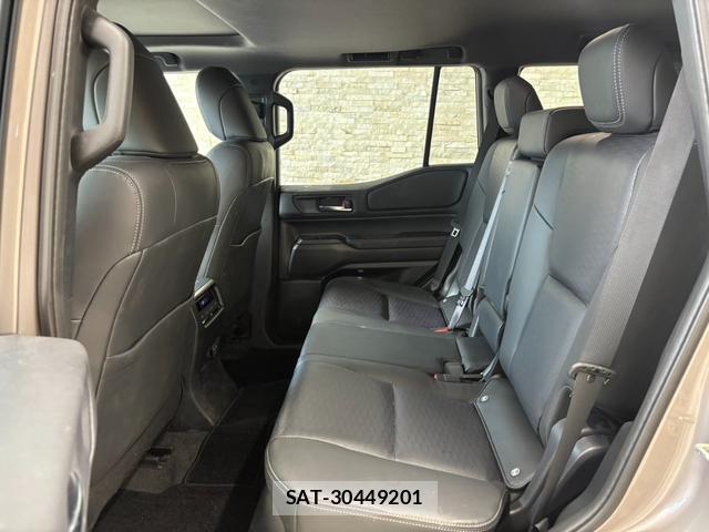 Toyota Land Cruiser 250 2025-08 8055970-12